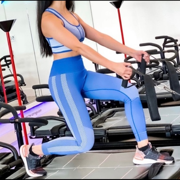 Blue Chevron Fabletics Set - Picture 2 of 4